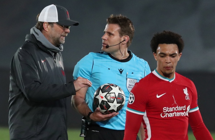 国米vs凯拉特：劳塔罗搭档皮奥，弗拉泰西、比塞克出战（国米对阵凯拉特：劳塔罗携手皮奥，弗拉泰西与比塞克上阵）