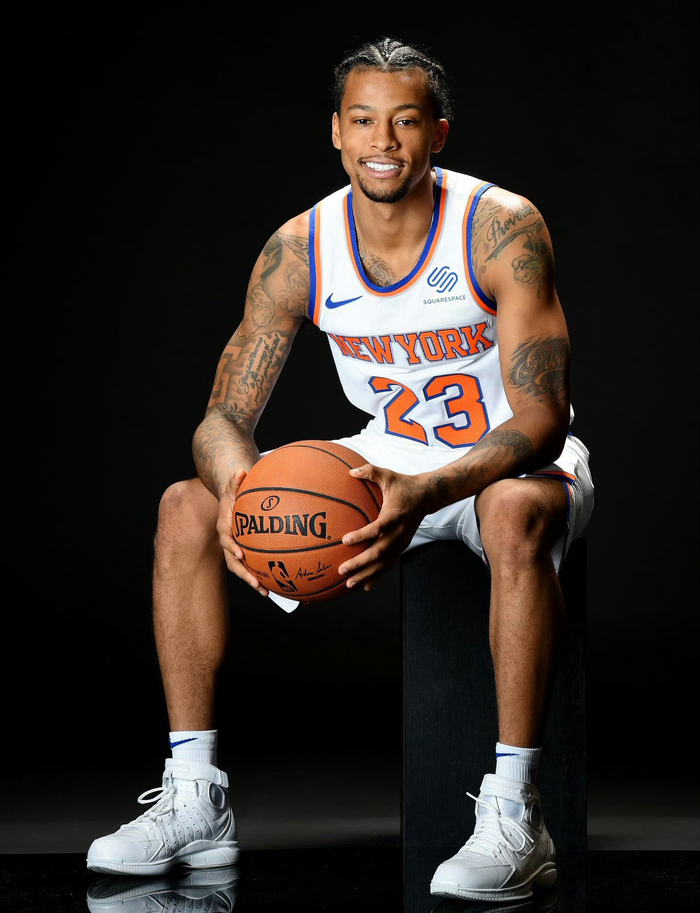 博主：塞尔吉尼奥踢完亚冠将返回巴西，达万已经回巴西治疗（据博主：塞尔吉尼奥亚冠结束后将回巴西，达万已返巴接受治疗）