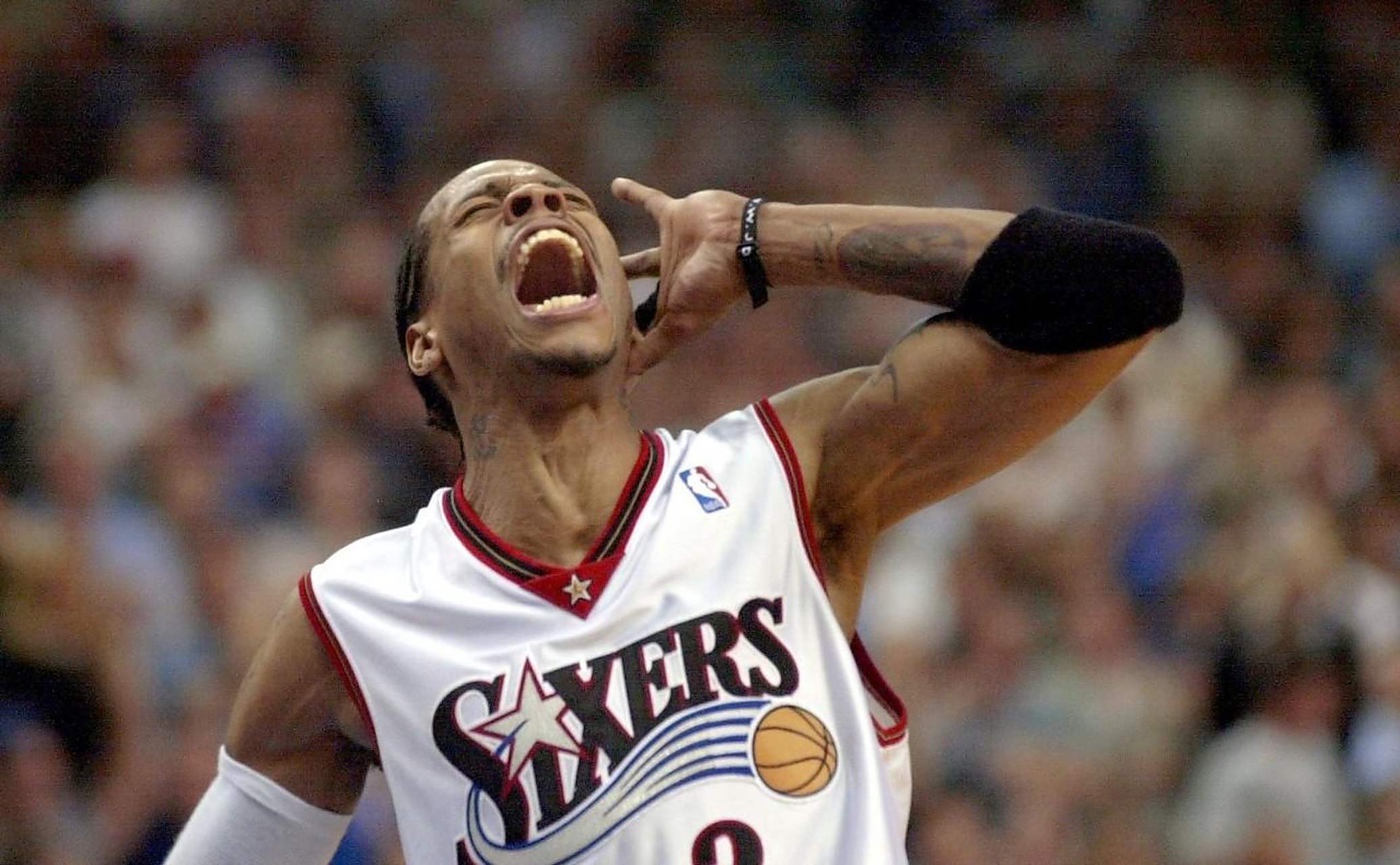 媒体人：中国女足有必要请洋帅吗，面上是孙雯管，实际是谁？（媒体人质疑：中国女足是否该聘请外籍主帅？表面由孙雯主管，真正拍板者是谁？）