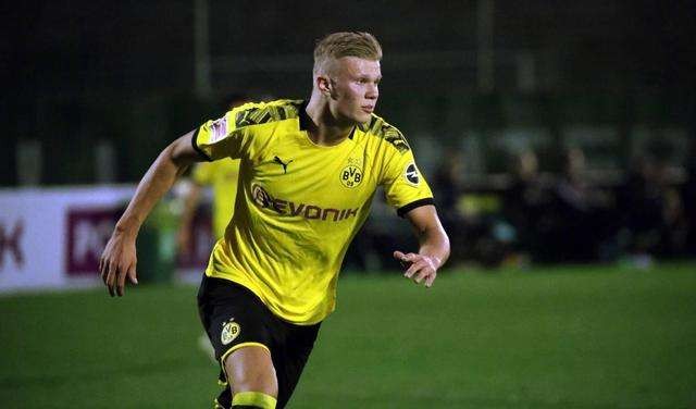 巴萨公布欧冠首发11人阵容迎战法兰克福（巴萨欧冠战法兰克福：首发11人名单出炉）